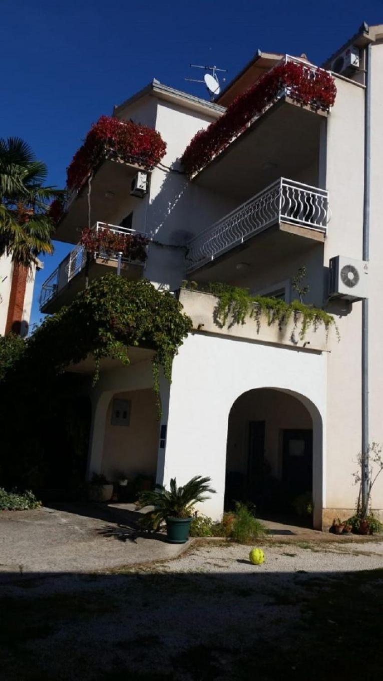 Apartments Biserka - 50 M From Beach Trogir Ngoại thất bức ảnh