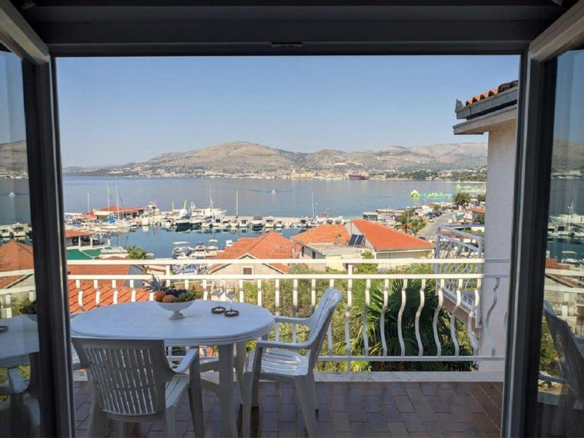 Apartments Biserka - 50 M From Beach Trogir Ngoại thất bức ảnh