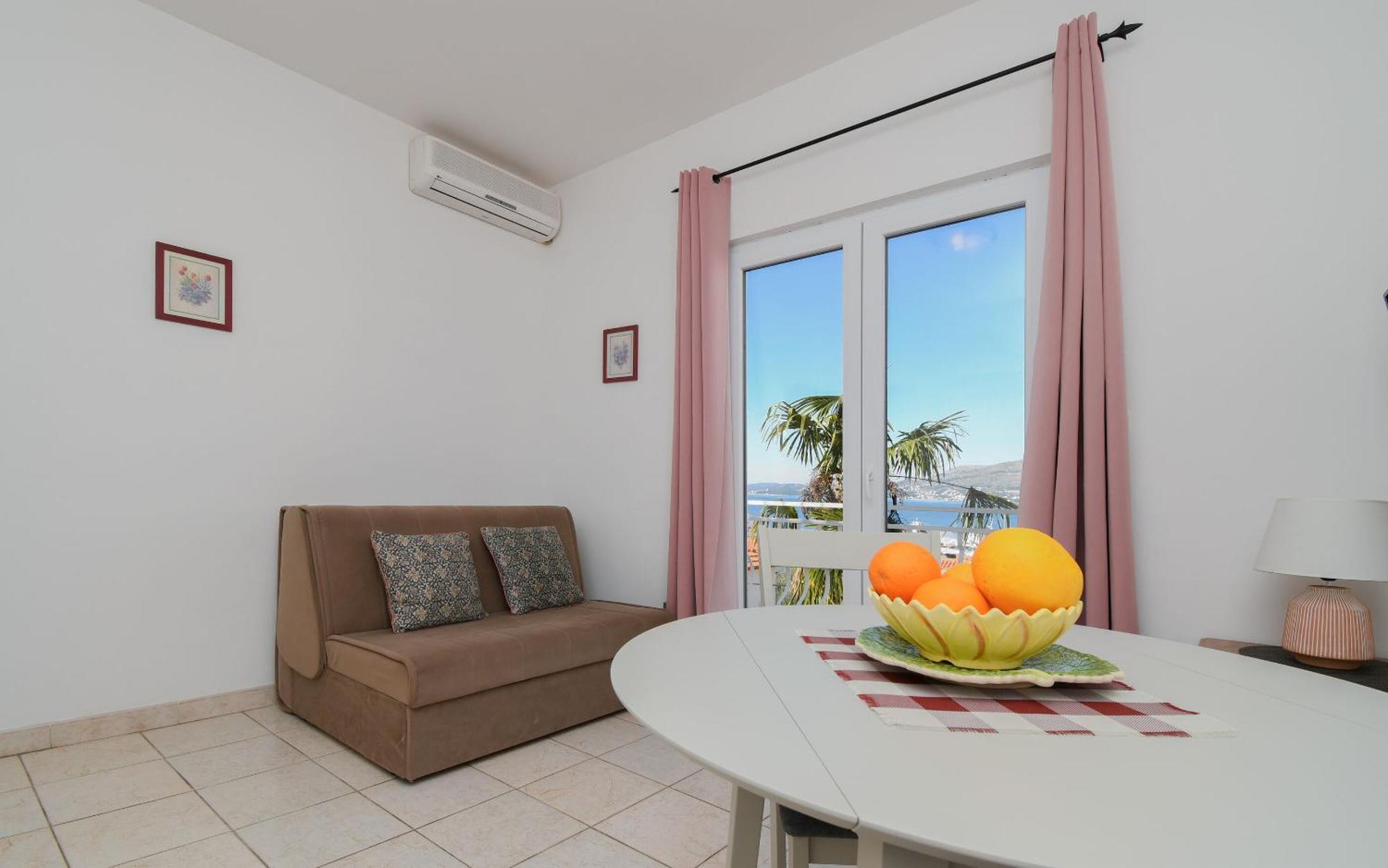Apartments Biserka - 50 M From Beach Trogir Ngoại thất bức ảnh