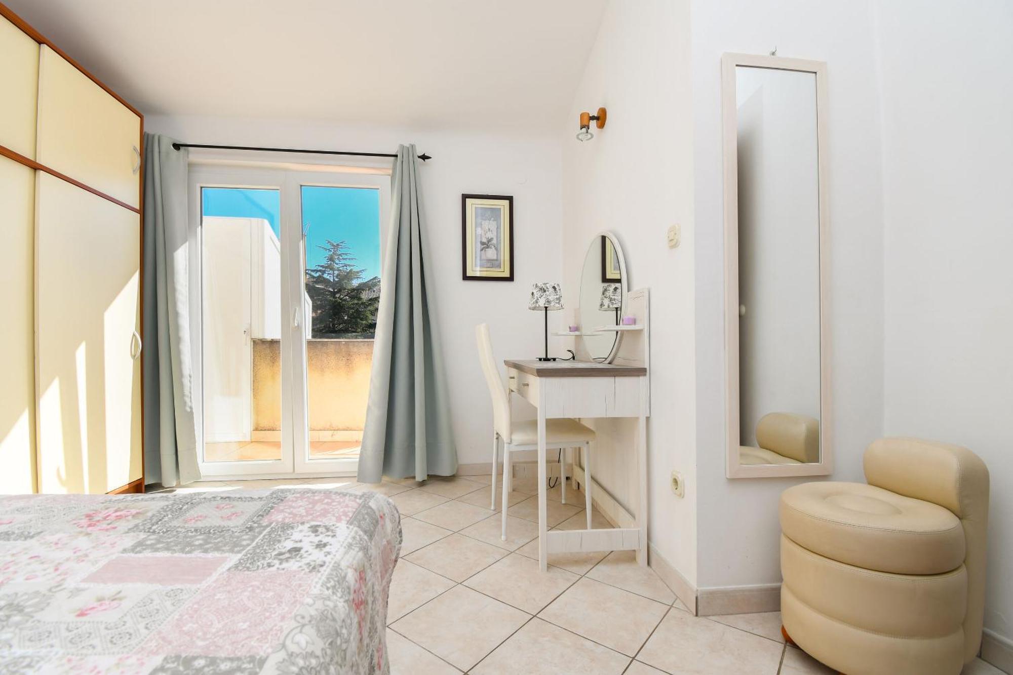 Apartments Biserka - 50 M From Beach Trogir Ngoại thất bức ảnh