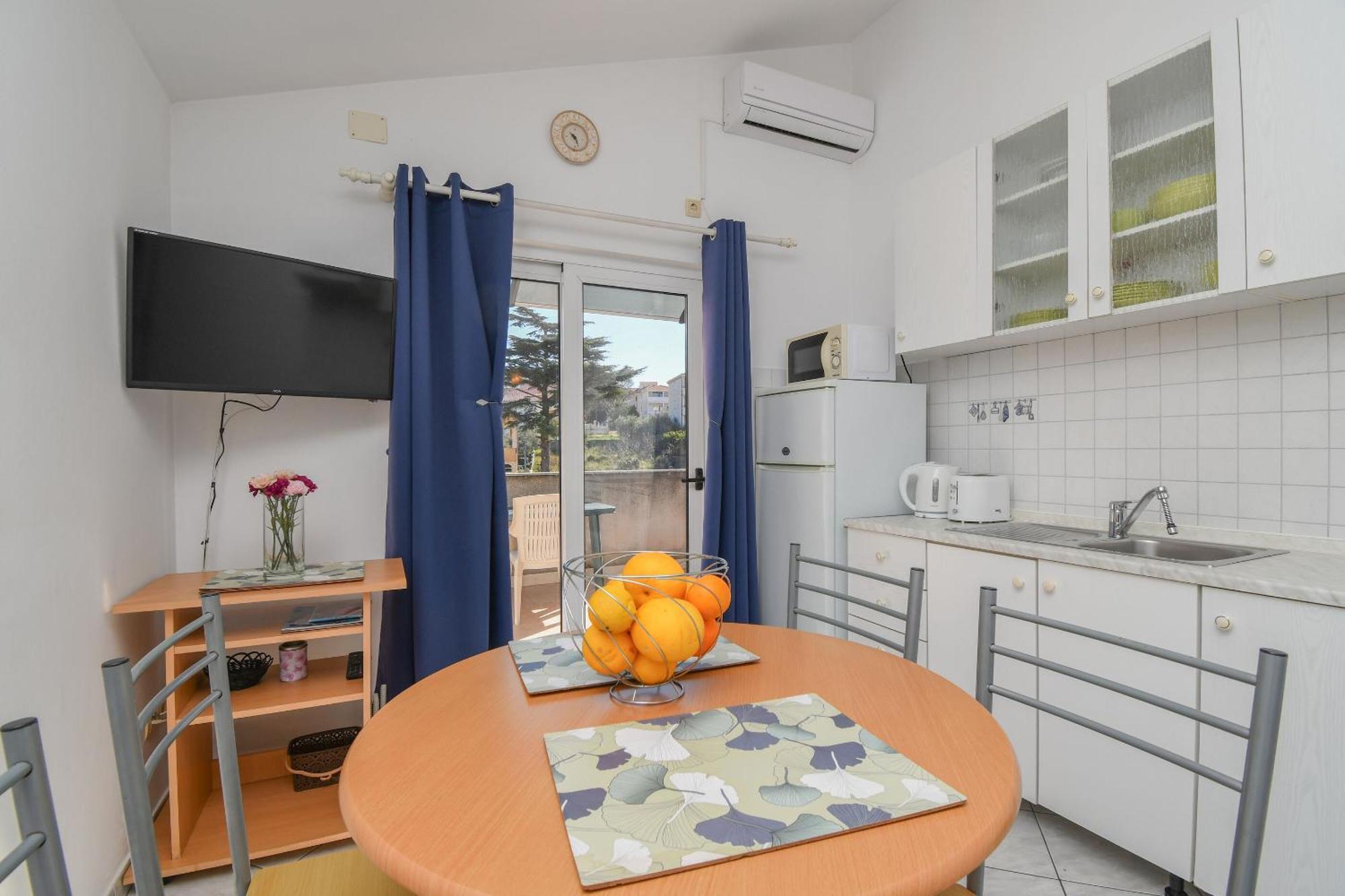 Apartments Biserka - 50 M From Beach Trogir Ngoại thất bức ảnh