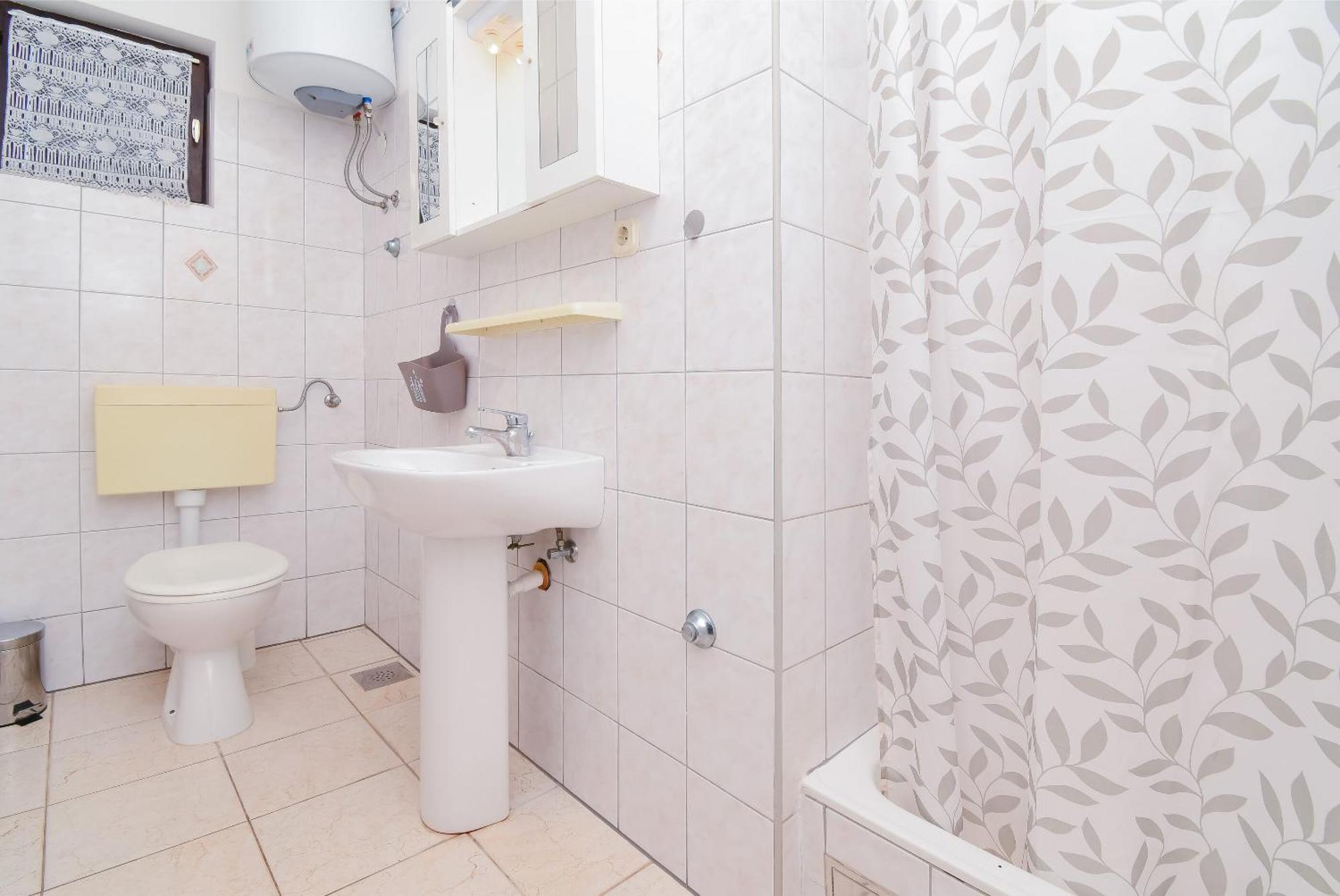 Apartments Biserka - 50 M From Beach Trogir Ngoại thất bức ảnh