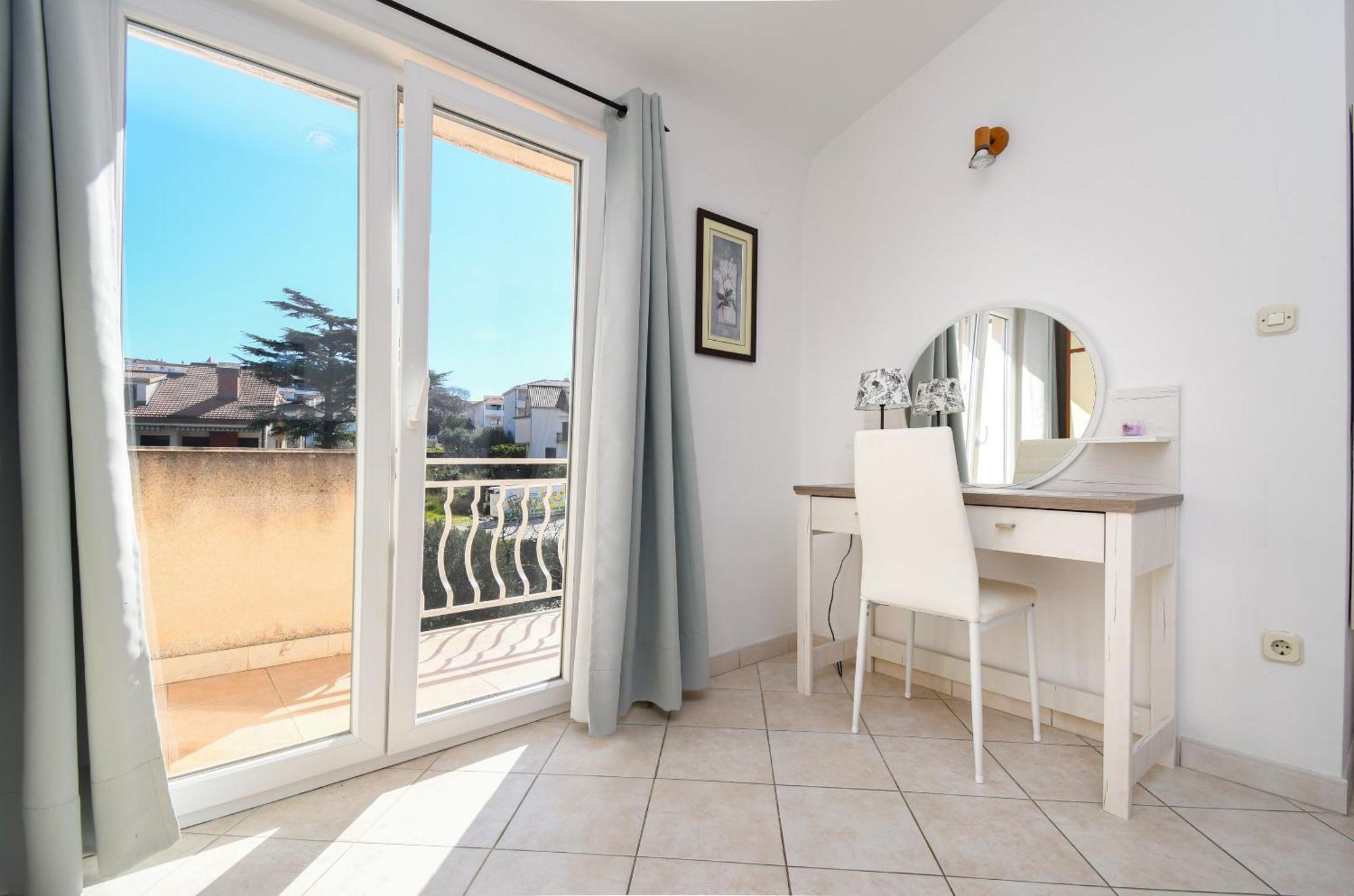Apartments Biserka - 50 M From Beach Trogir Ngoại thất bức ảnh