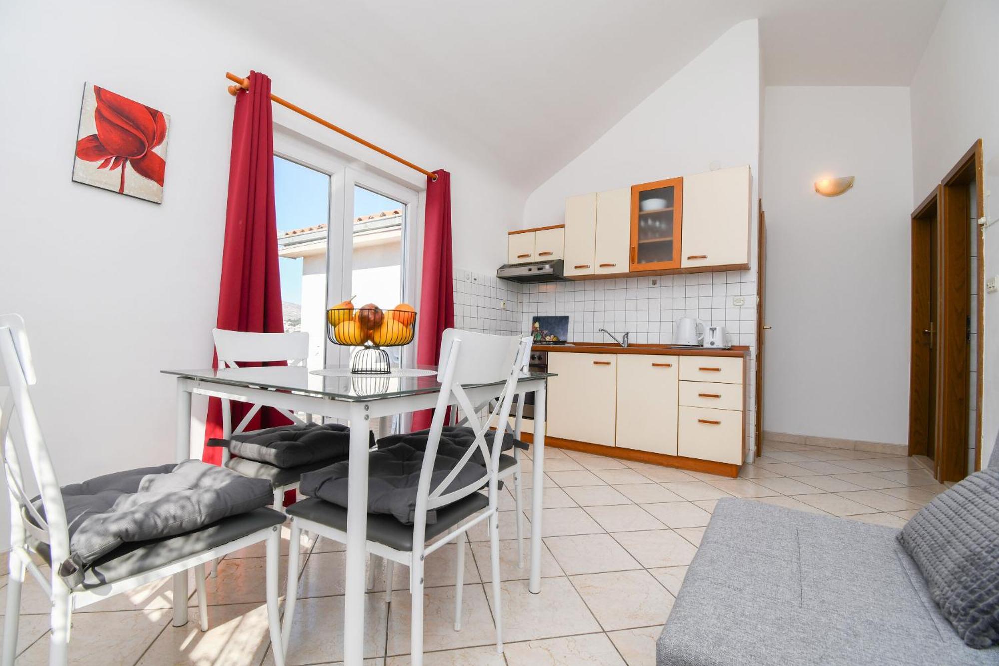 Apartments Biserka - 50 M From Beach Trogir Ngoại thất bức ảnh