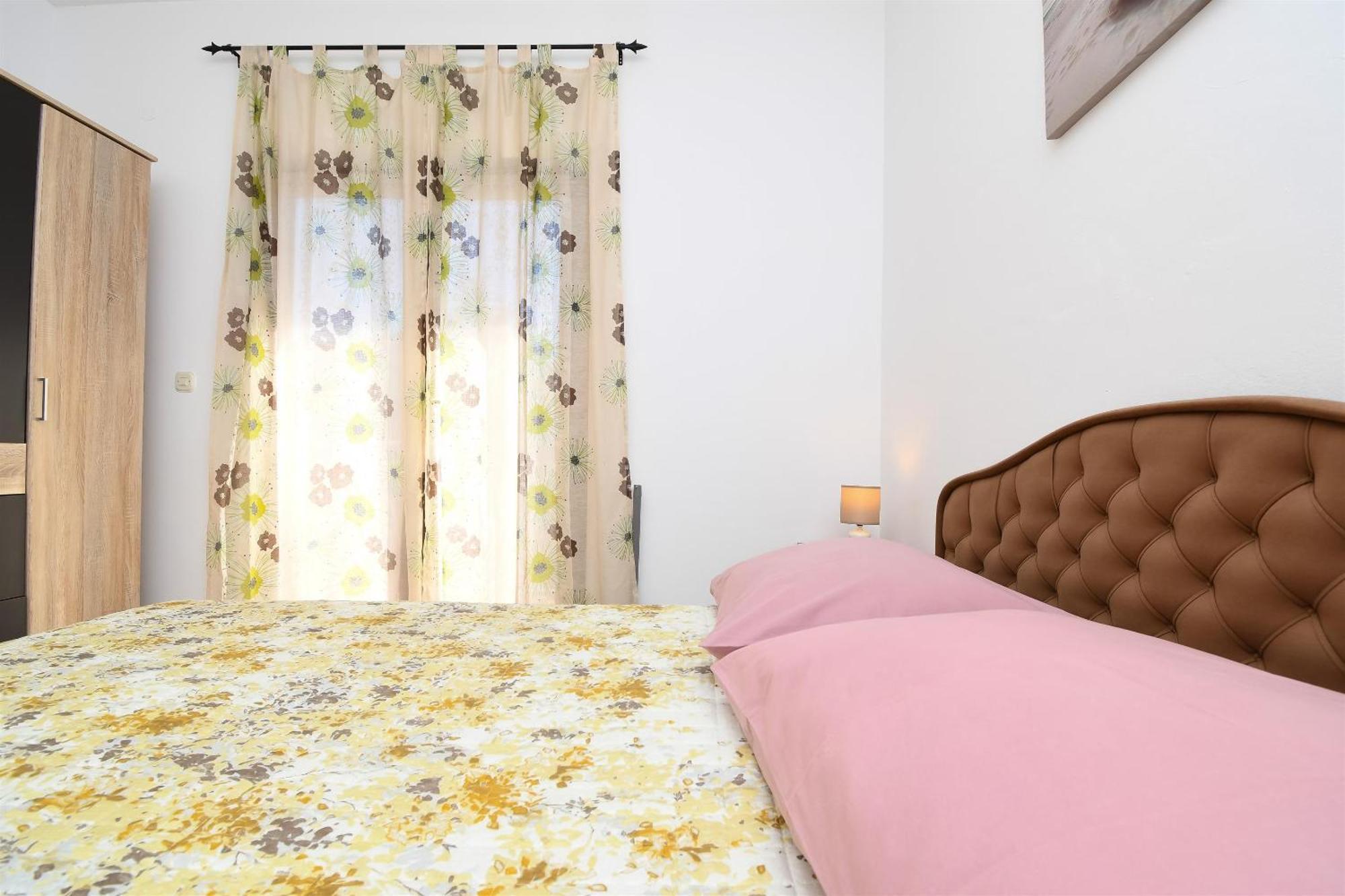 Apartments Biserka - 50 M From Beach Trogir Ngoại thất bức ảnh