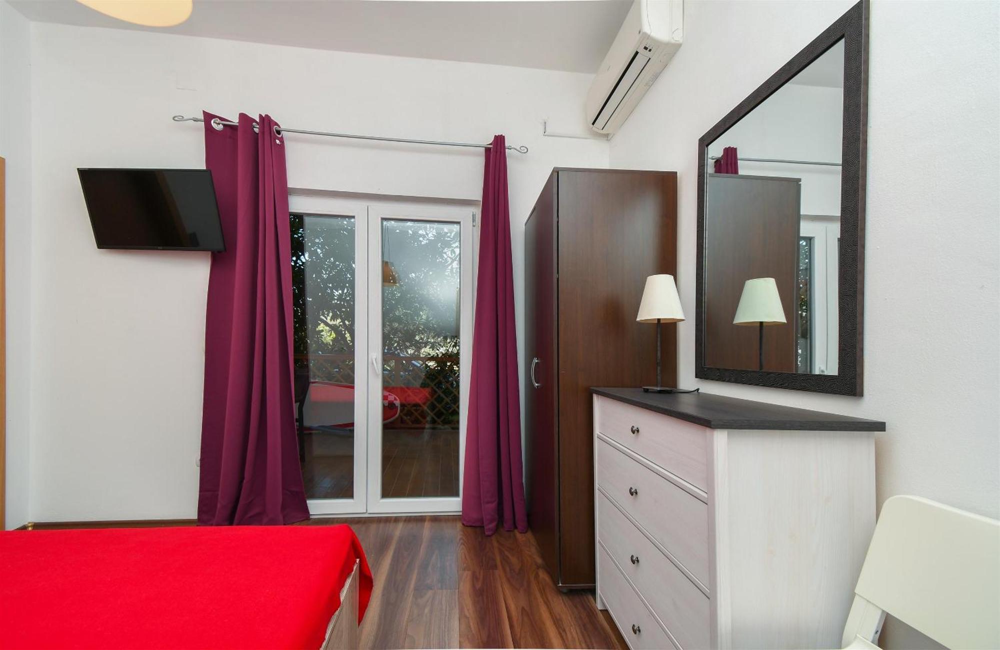 Apartments Biserka - 50 M From Beach Trogir Ngoại thất bức ảnh