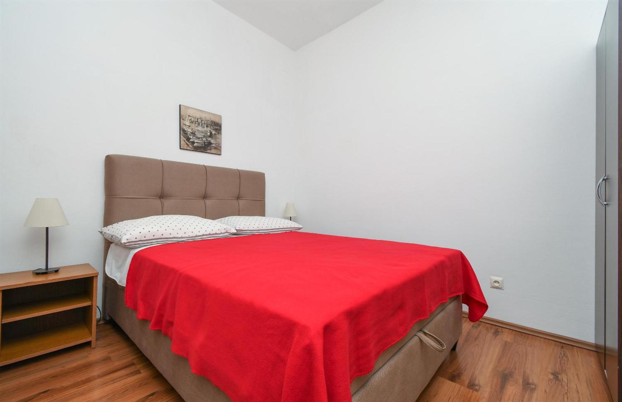 Apartments Biserka - 50 M From Beach Trogir Ngoại thất bức ảnh