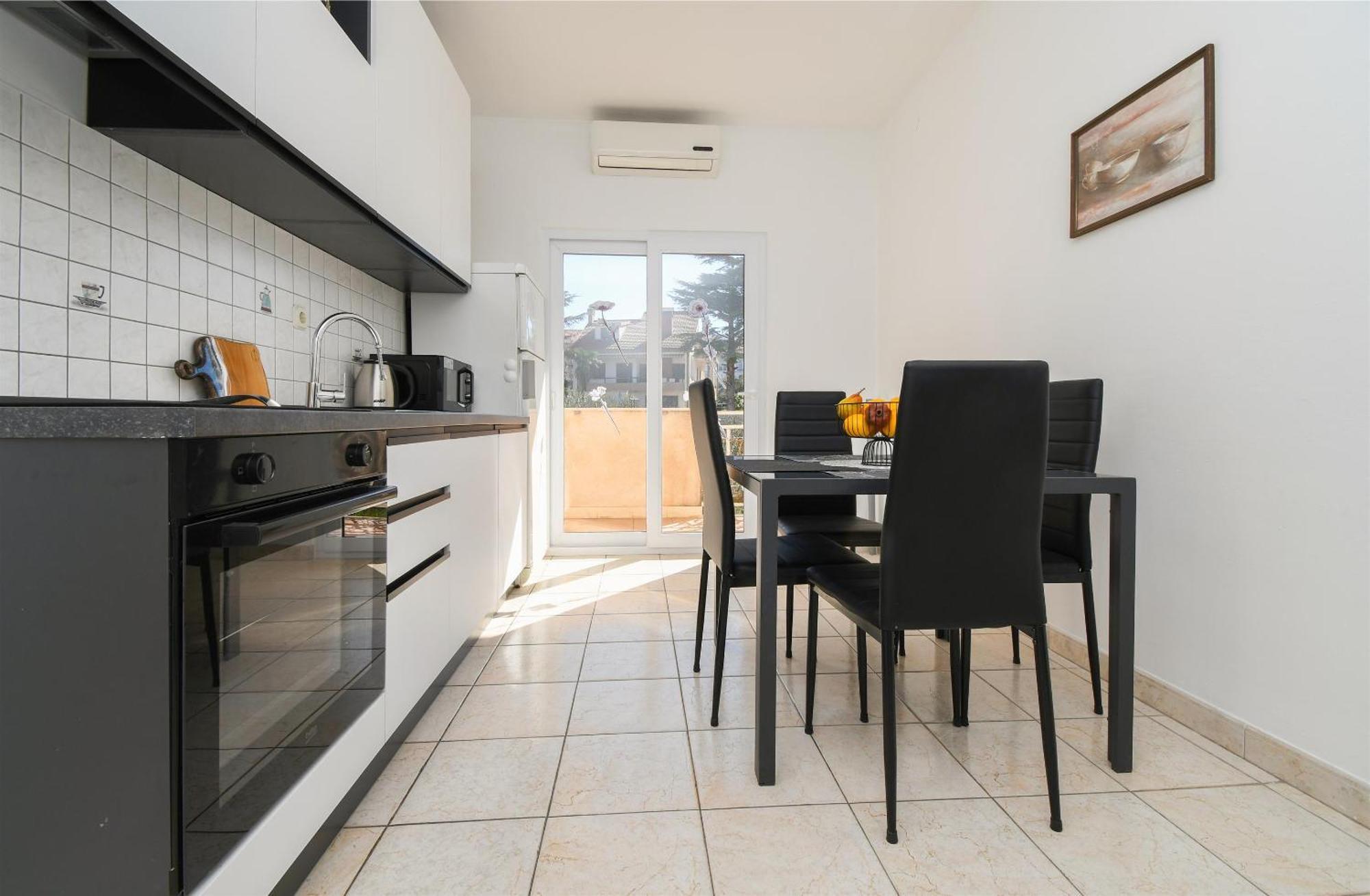 Apartments Biserka - 50 M From Beach Trogir Ngoại thất bức ảnh