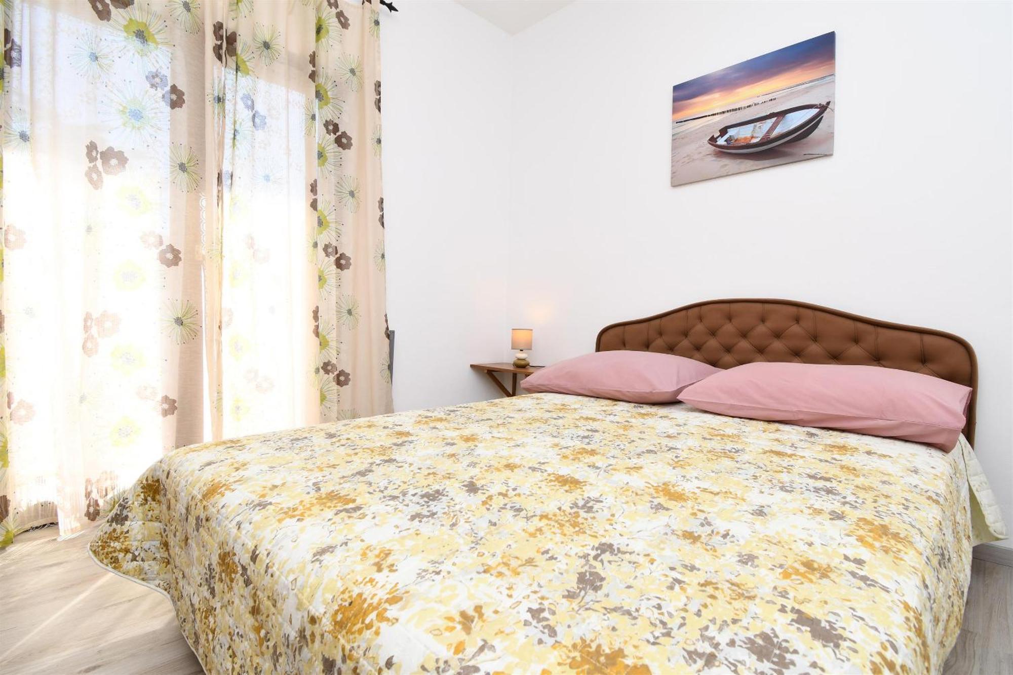 Apartments Biserka - 50 M From Beach Trogir Ngoại thất bức ảnh