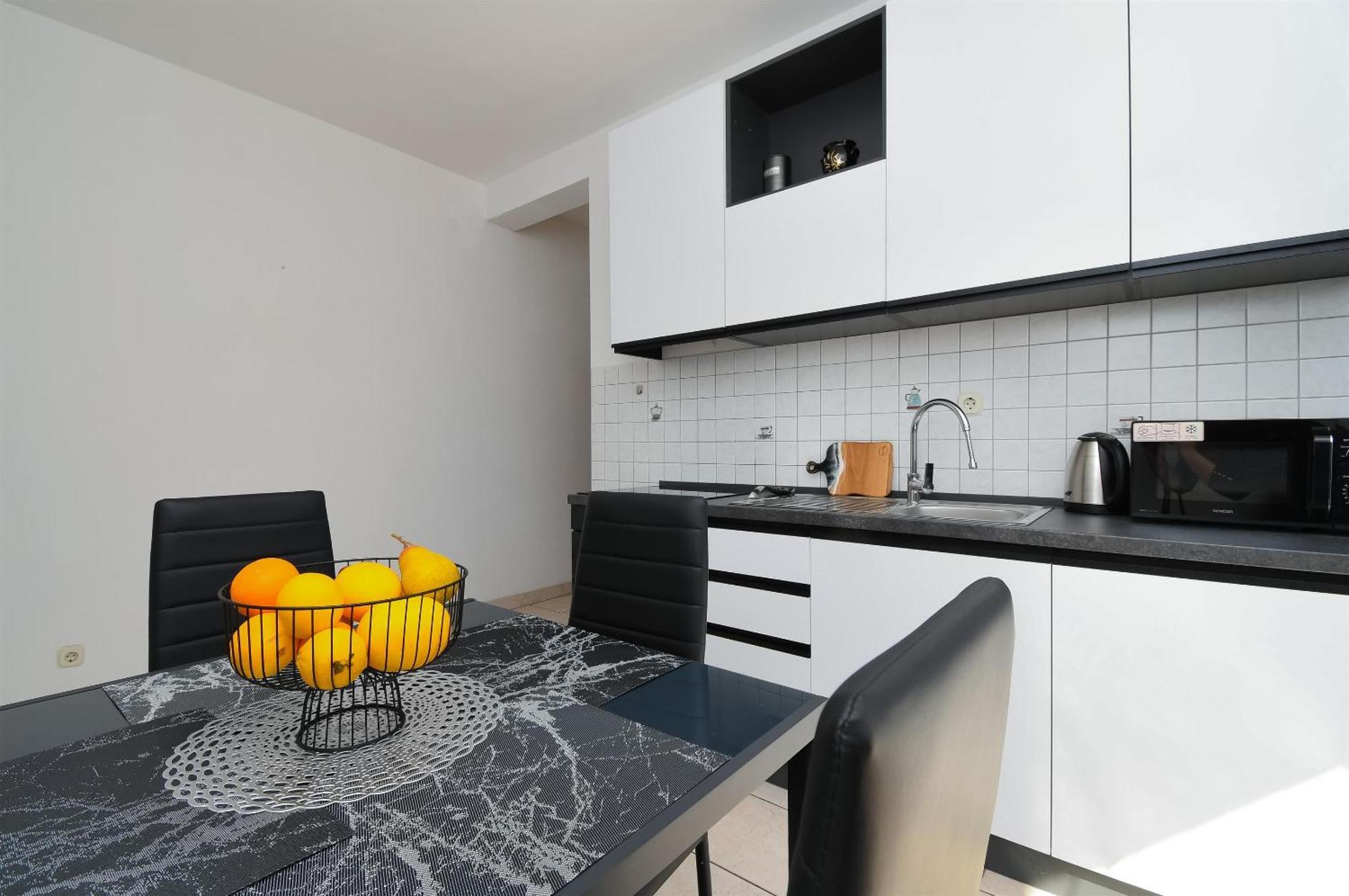 Apartments Biserka - 50 M From Beach Trogir Ngoại thất bức ảnh