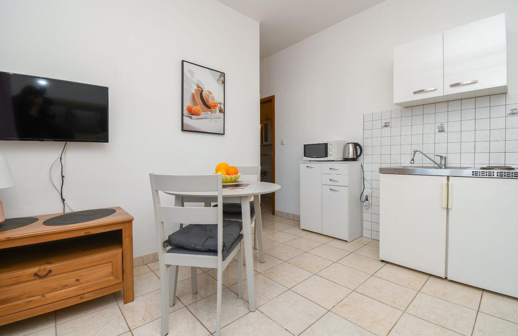 Apartments Biserka - 50 M From Beach Trogir Ngoại thất bức ảnh